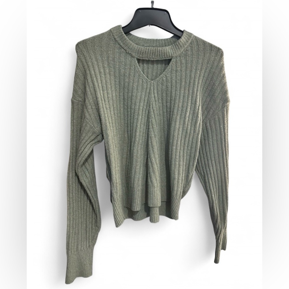 SO Women's V-Neck Ribbed Sweater - Sage Green